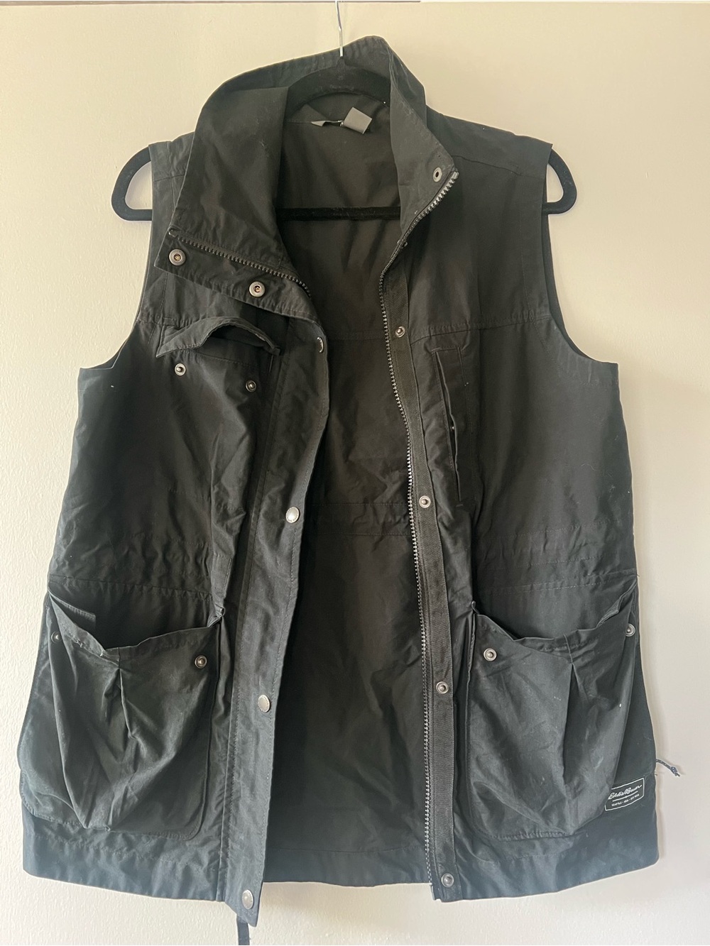 Eddie Bauer Black Sleeveless Utility Vest with Snap Pockets
